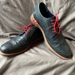 Cole Haan Mens Dress shoes, size 12, Dark Blue Leather